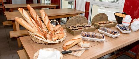 Petit déjeuner buffet