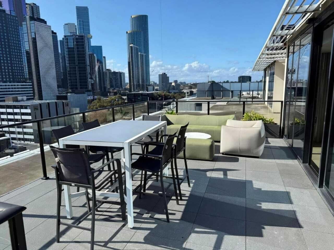 Penthouse | Uitzicht vanaf balkon