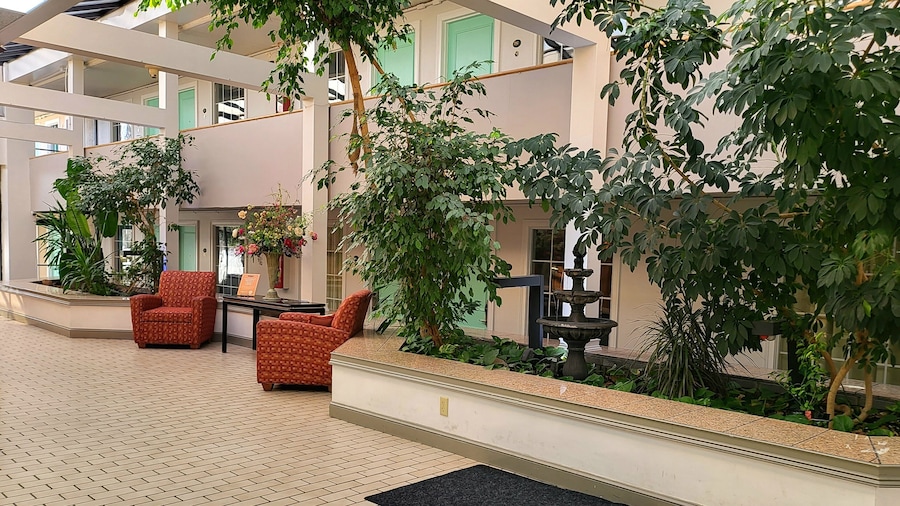 Greeneville Inn and Suites