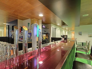 2 bars-salons