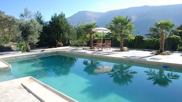 Piscine extérieure