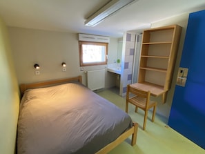 Quarto casal (with Ensuite Bathroom) | Quartos à prova de som