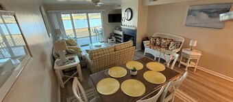 Mallard Lakes Waterfront Beach Condo in Fenwick Island with Two Pools
