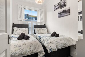 2 Schlafzimmer, Bügeleisen/Bügelbrett, Reisekinderbett, kostenloses WLAN