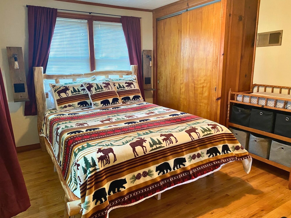 Charming Lakefront Cottage Cass County Vrbo