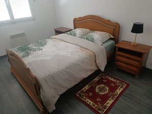 3 bedrooms, free WiFi, bed sheets