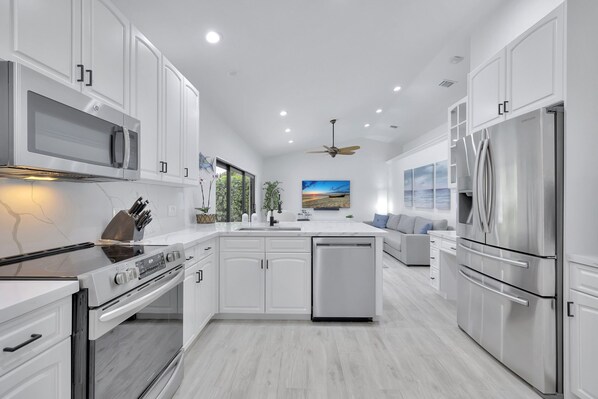 Fridge, microwave, oven, dishwasher