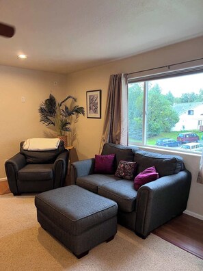 TV, Netflix, streaming services, offices