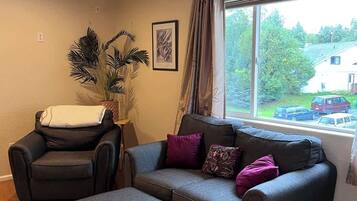 Télévision, Netflix, services de streaming, espaces bureaux