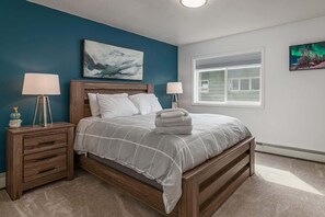 10 bedrooms, iron/ironing board, WiFi, bed sheets