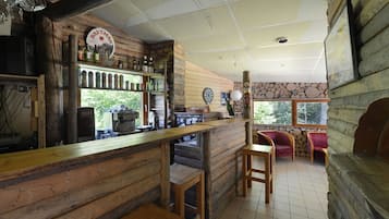 Bar (en la propiedad)