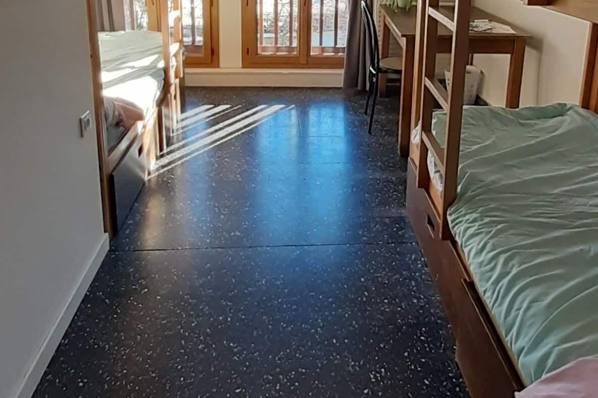 Verdunkelungsvorhänge, schallisolierte Zimmer, kostenloses WLAN