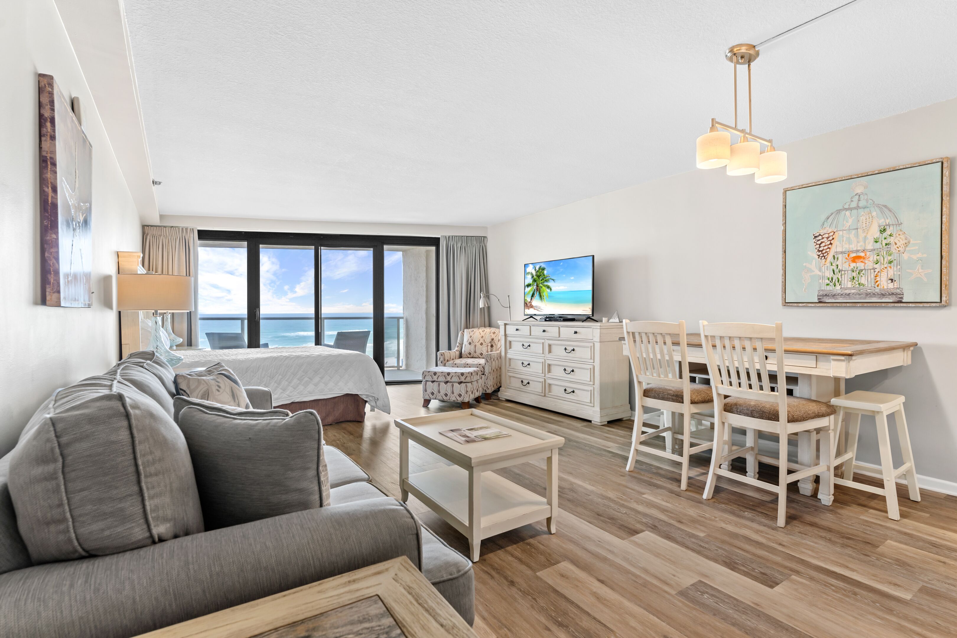 Fer et planche à repasser, Wi-Fi gratuit, draps fournis