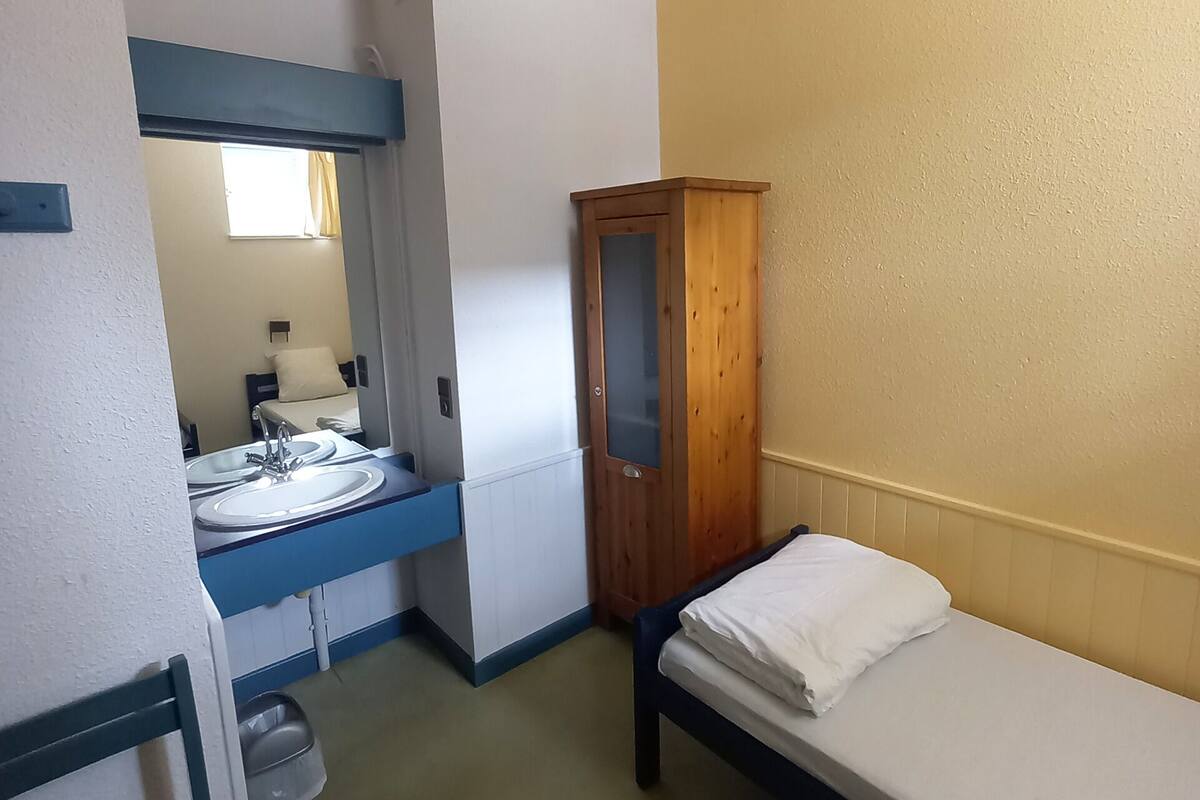 1 quarto, roupa de cama