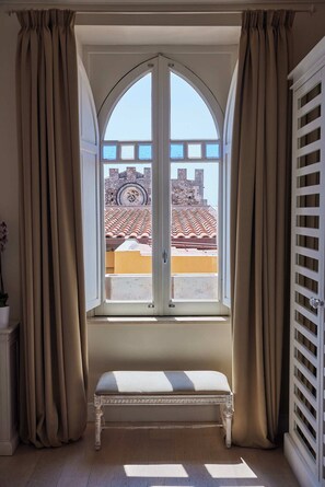 JUNIOR SUITE EXECUTIVE VISTA CITTA | Premium bedding, pillowtop beds, minibar, in-room safe - Palazzo Vecchio Taormina (Taormina)