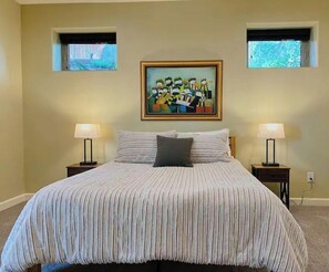 1 bedroom, desk, free WiFi, bed sheets - Z Ranch - Modern French Country Style With Stunning Views (Atascadero)