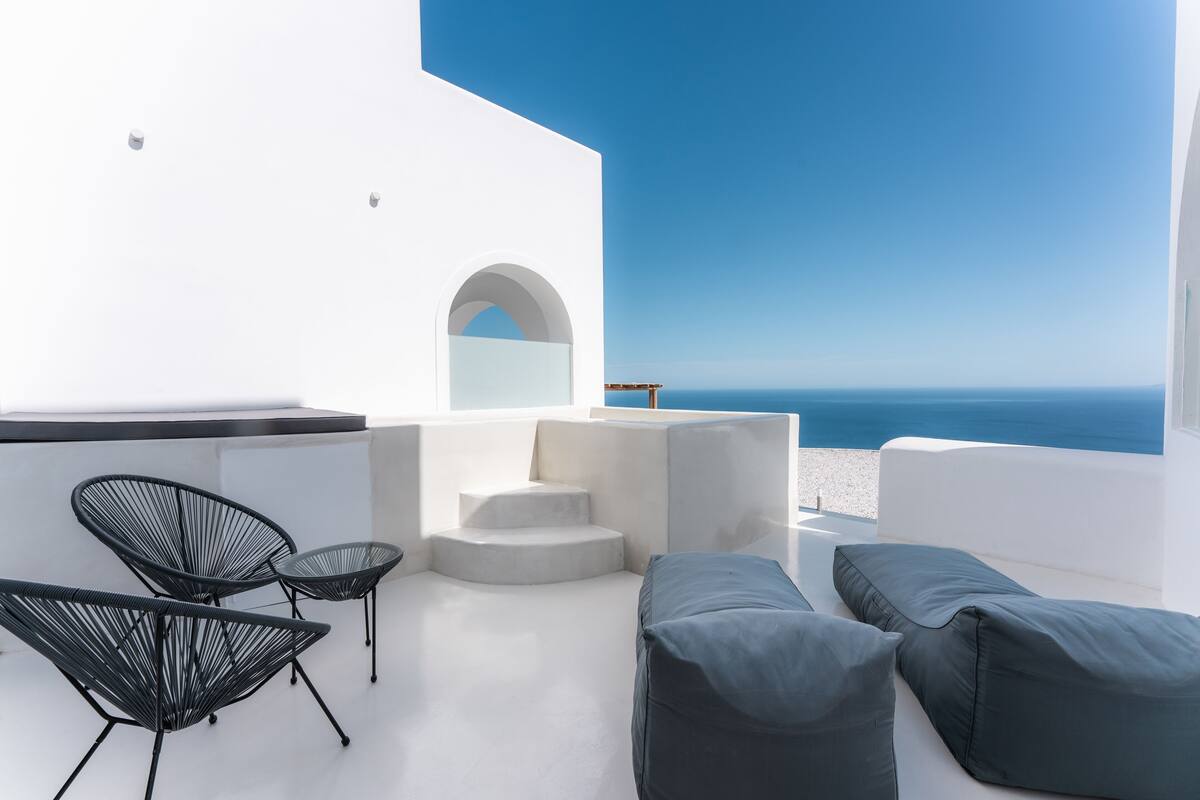 Sunrise Suite outdoor hot tub with Sea View | Insonorización, wifi gratis y ropa de cama