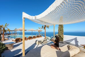 Exterior - Leon Luxury Suites (Santorini)