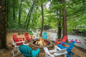 Property grounds - Viking River Retreat (Helen)