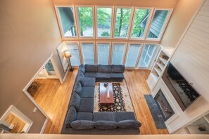 Unclassified image, 4 of 89, button - Luxury Riverfront Retreat | Hot Tub | Walk to Town (Helen)