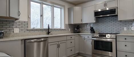 Microwave, dishwasher