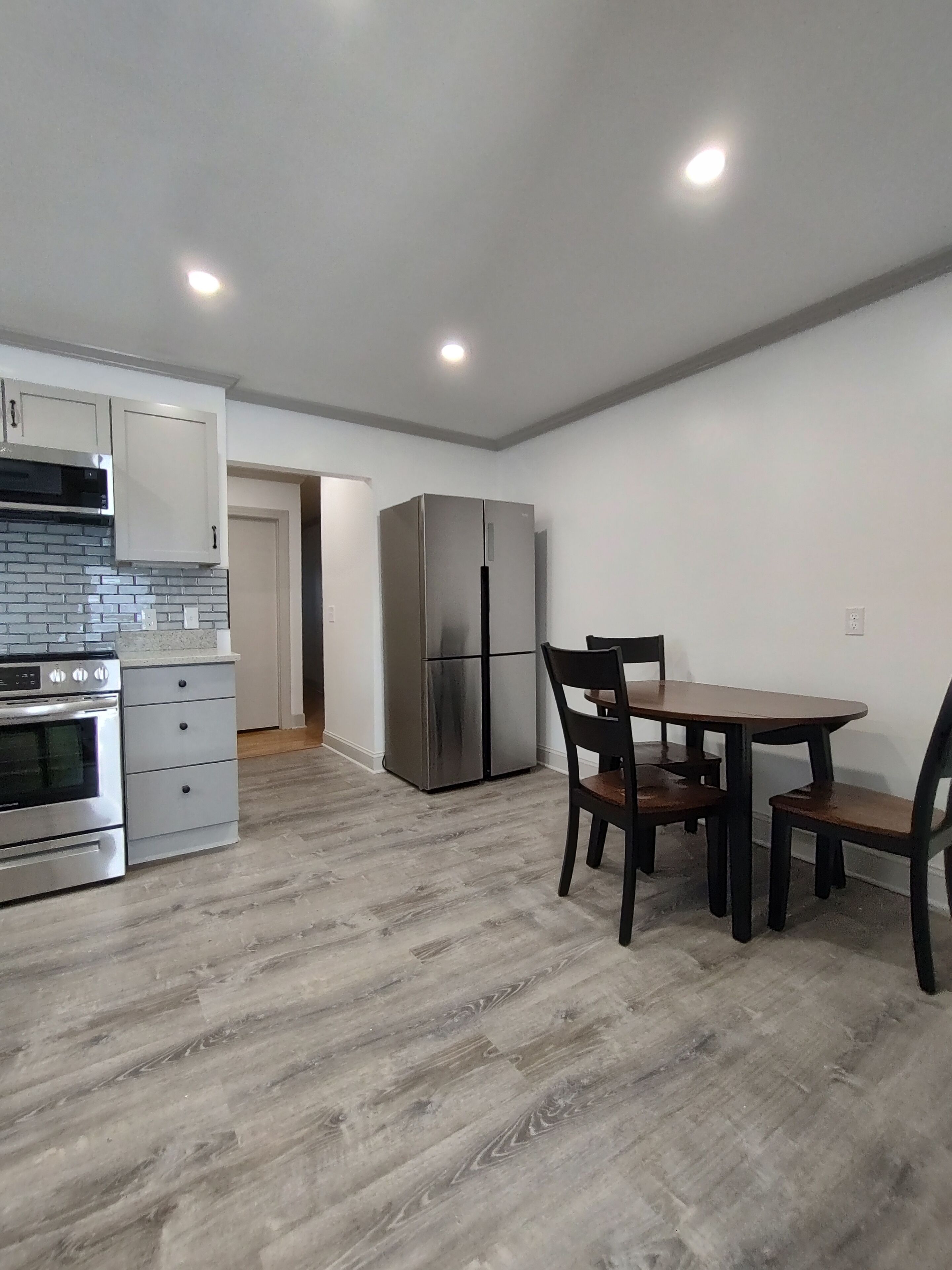 Microwave, dishwasher