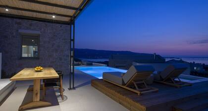 VIENTO VILLAS 1 luxury villa majestic sunsets sea views near Lefkada town center