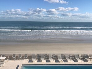 On the beach - Beach front Paradise with gorgeous views Paradyce By The Sea (Ponce Inlet)