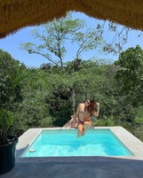 Ropa de cama de alta calidad y tabla de planchar con plancha 