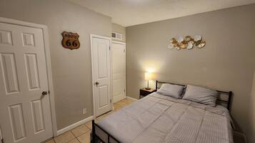 2 habitaciones y ropa de cama