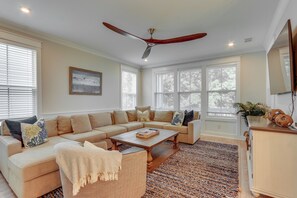 TV, table football - 3 Decks & Water Views: Breezy Home in Hilton Head (Hilton Head Island)