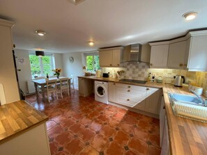 Private kitchen - Stable Cottage Peaceful Stunning Retreat Near Bath (Pewsey)