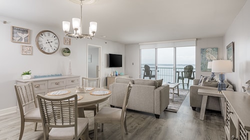 Waterfront Condo-Tennis Courts, Stunning Views 13D