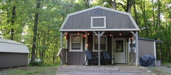 Whispering Oaks - Cozy cabin in the woods