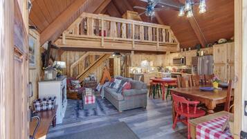 Téléviseur connecté, foyer, jeux vidéo, livres