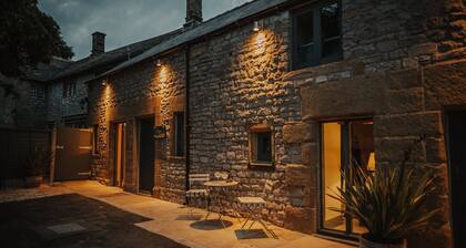 The Piggery - stylish barn conversion in the heart of the High Peak