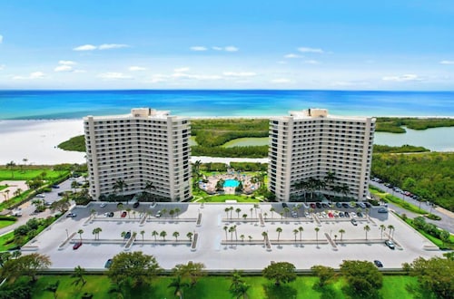 Beautiful Beachfront 2BR 2BA South Seas Condo With 12 Pickleball Courts