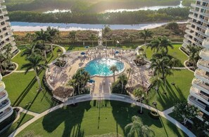 Piscine extérieure, piscine chauffée