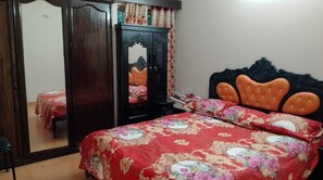 3 bedrooms, free WiFi, bed sheets - 1 minute to Evercare Hospital (Dhaka)