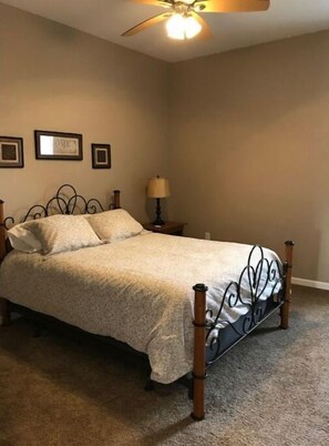 2 bedrooms, WiFi, bed sheets