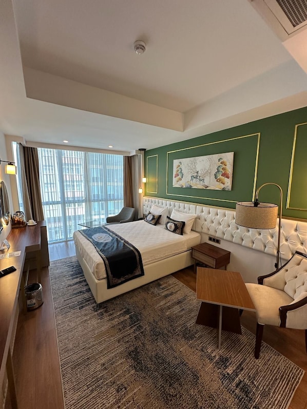 Deluxe Double Room | Egyptian cotton sheets, premium bedding, down comforters - Grand Hamit By Karadayi Airport Hotel (Arnavutköy)