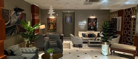 40-inch LCD TV with digital channels, Netflix, Hulu