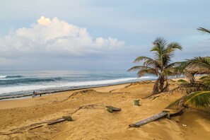 On the beach - Penthouse beach front Studio @ Jobos beach (Isabela)