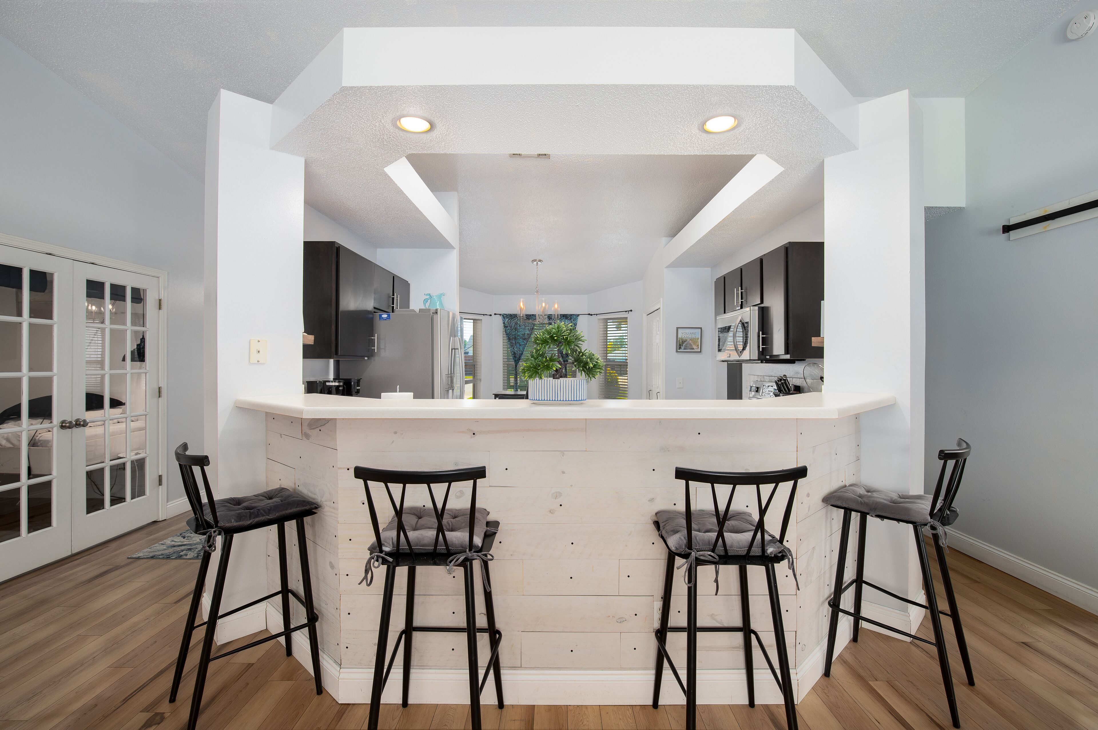 Frigorífic, microones, forn i placa de cuina 