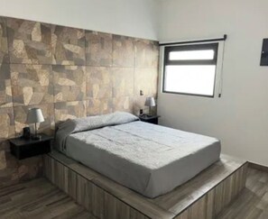 Căn hộ dành cho gia đình, sân hiên | Bàn, truy cập Internet không dây miễn phí 