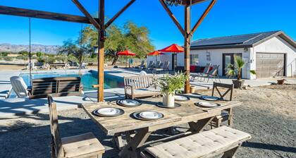 Modern Ranch House~Great for Big Groups! Salt Water Pool + Spa