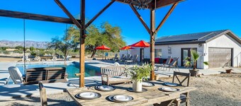 Modern Ranch House~Great for Big Groups! Salt Water Pool + Spa