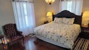 4 habitaciones, escritorio, tabla de planchar con plancha y wifi gratis