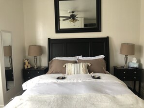2 chambres, bureau, fer et planche à repasser, Wi-Fi gratuit