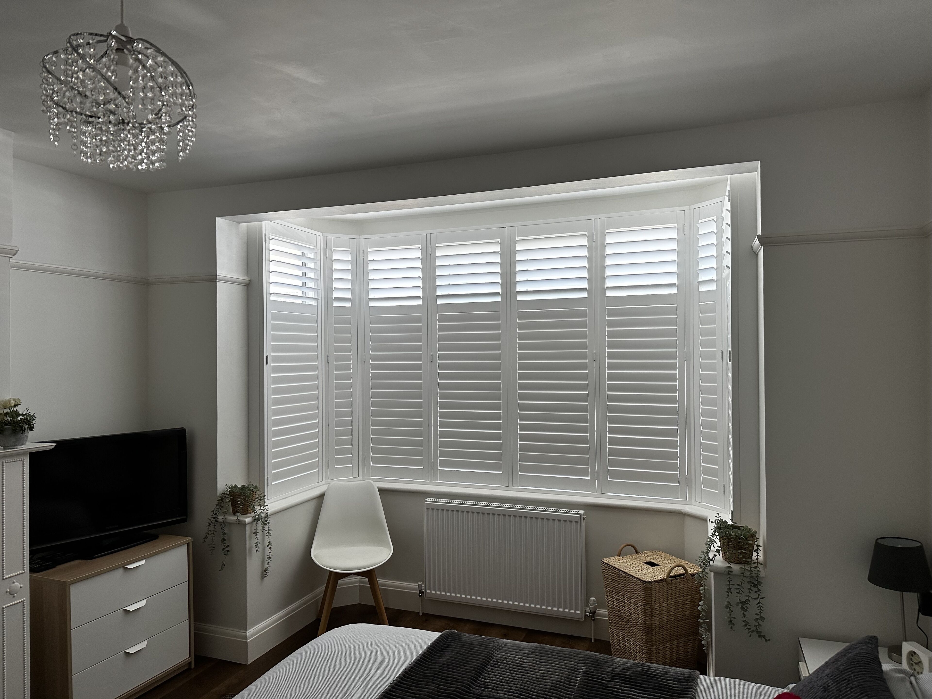 1 bedroom, desk, iron/ironing board, travel cot